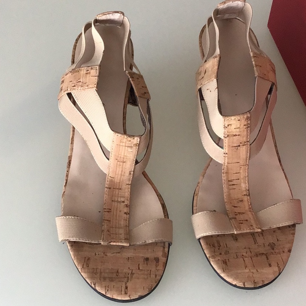 Vaneli Natural Cork Sandals